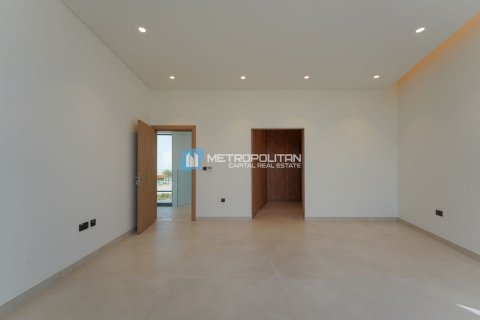 Commercial property on the Yas Island, Abu Dhabi, UAE 5 bedrooms, 509 sq.m. № 594827 - photo 6