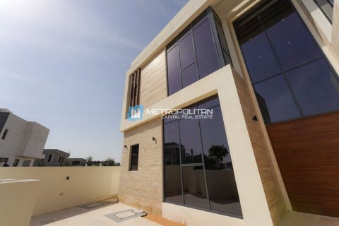 Commercial property on the Yas Island, Abu Dhabi, UAE 5 bedrooms, 509 sq.m. № 594827 - photo 26