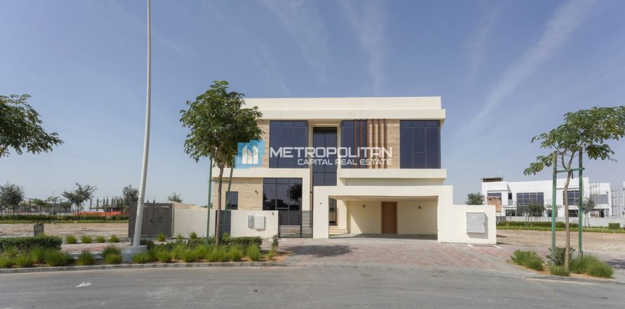 Commercial property on the Yas Island, Abu Dhabi, UAE 5 bedrooms, 509 sq.m. № 594827