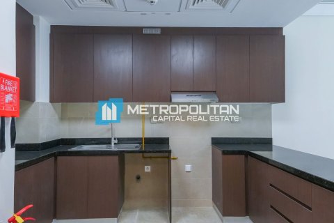 Снять в аренду таунхаус в Халифа-Сити, Абу-Даби, ОАЭ 3 спальни, 160м2, № 616153 - фото 6