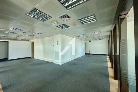 Снять в аренду офис в Sheikh Zayed Road, Дубай, ОАЭ 186м2, № 702987 - фото 3