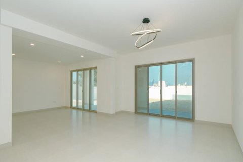 Villa à louer à Jebel Ali, Dubai, EAU 4 chambres, 742 m2 № 688374 - photo 2