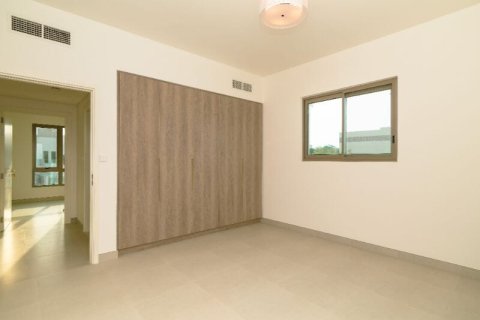 Vila v Jebel Ali, Dubai, SAE 4 spálne, 744 m2 č. 688373 - Fotografia 17