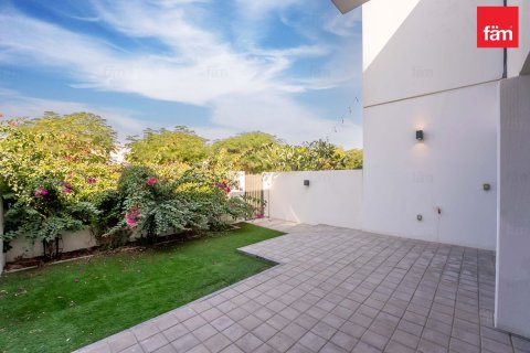 Müüa ridamaja asukohaga Dubai, AÜE: 3 magamistoaga, 163.2 m² Nr 682176 - pilt 10