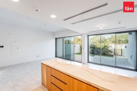 Müüa ridamaja asukohaga Dubai, AÜE: 3 magamistoaga, 163.2 m² Nr 682176 - pilt 8