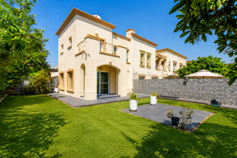 Villa i The Springs, Dubai, UAE 2 soveværelser, 260.22 kvm № 757566