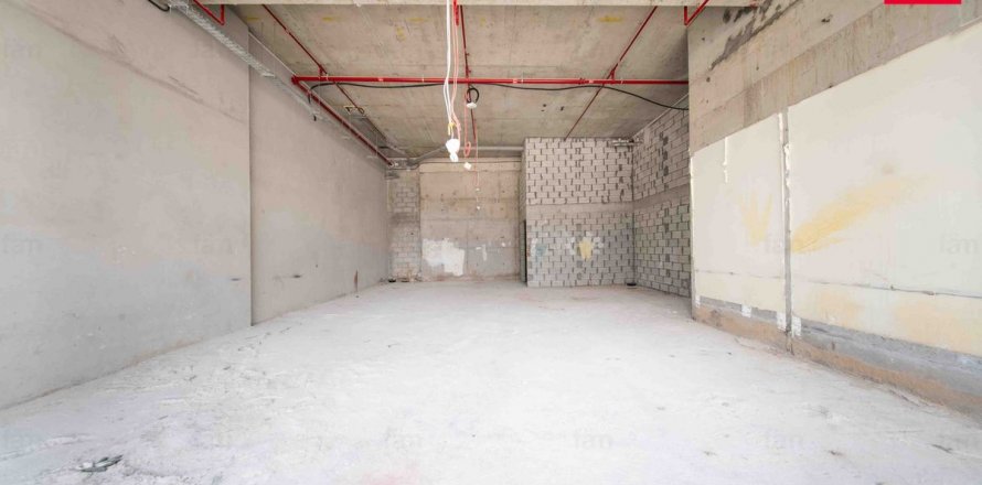 Dyqan në Dubai, Emiratet e Bashkuara Arabe 124 m2. № 598036