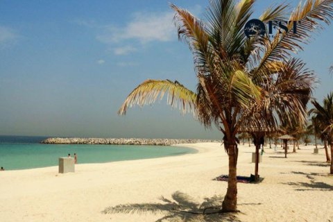 Land in Deira, Dubai, UAE 1440.3 sq.m. № 547349 - photo 4