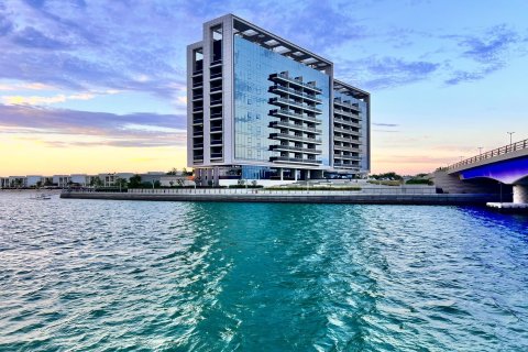 Пәтер Mina Al Arab, Рас-эль-Хайма, БАӘ-да 1 жатын бөлме, 86 м² № 656589 - фото 1