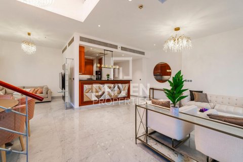 Duplex para venda em DIFC, Dubai, EAU 2 quartos, 165 m2 № 743747 - foto 3