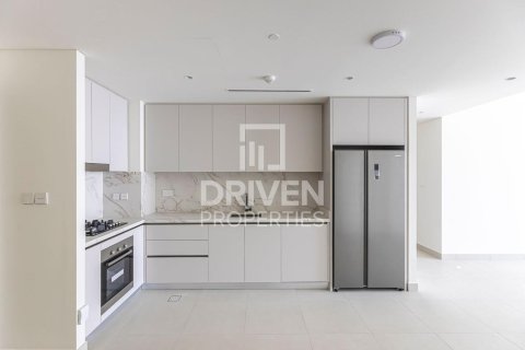 Apartamento para arrendamento em Dubai Harbour, Dubai, EAU 2 quartos, 113.34 m2 № 745472 - foto 2