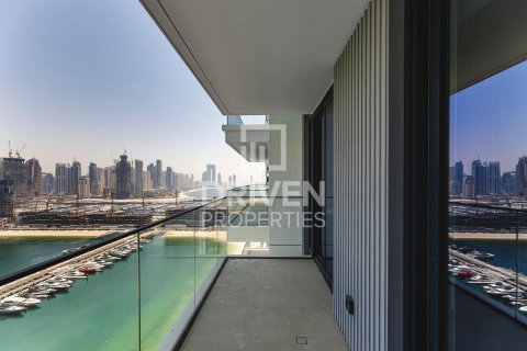 Apartamento para arrendamento em Dubai Harbour, Dubai, EAU 3 quartos, 190.73 m2 № 745475 - foto 16