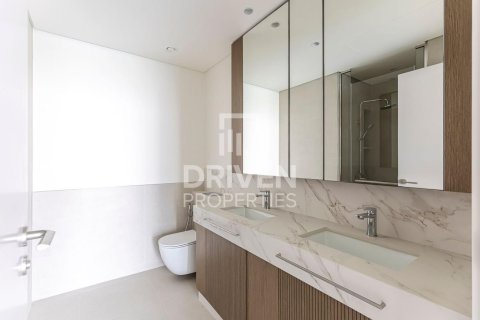 Apartamento para arrendamento em Dubai Harbour, Dubai, EAU 3 quartos, 190.73 m2 № 745475 - foto 13