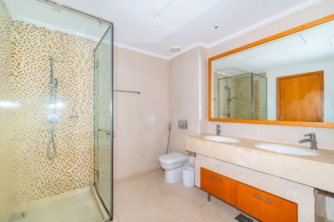 Apartment in Dubai Marina, Dubai, UAE 2 bedrooms, 125.41997903 sq.m. № 703425 - photo 18