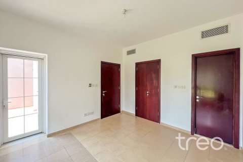Kamienica na sprzedaż w Arabian Ranches, Dubai, ZEA 3 sypialnie, 244.06 mkw., nr 739218 - zdjęcie 9