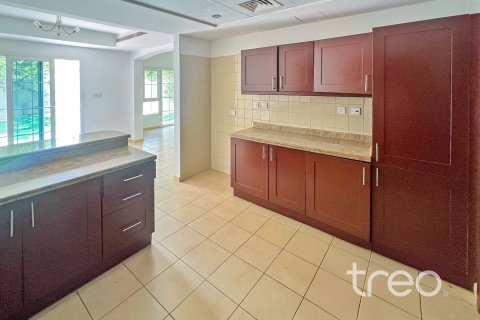 Kamienica na sprzedaż w Arabian Ranches, Dubai, ZEA 3 sypialnie, 244.06 mkw., nr 739218 - zdjęcie 5