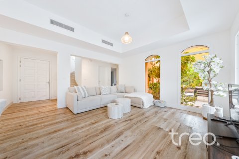 Βίλα σε Arabian Ranches, Dubai, ΗΑΕ 3 υπνοδωμάτια, 272.76 τ.μ. Αρ. 739217 - φωτογραφία 4