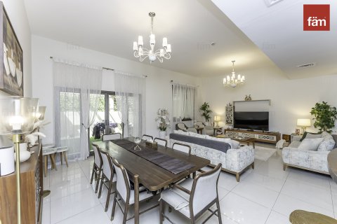 Řadový dům v Al Furjan, Dubai, SAE 4 ložnice, 226 m² Č.: 694354 - fotografie 10