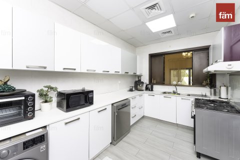 Řadový dům v Al Furjan, Dubai, SAE 4 ložnice, 226 m² Č.: 694354 - fotografie 13