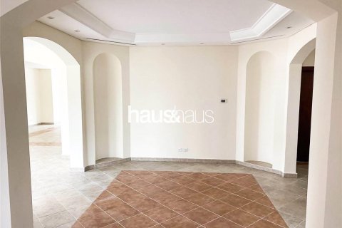 Villa para arrendamento em Dubai Investment Park, Dubai, EAU 5 quartos, 548 m2 № 626593 - foto 5