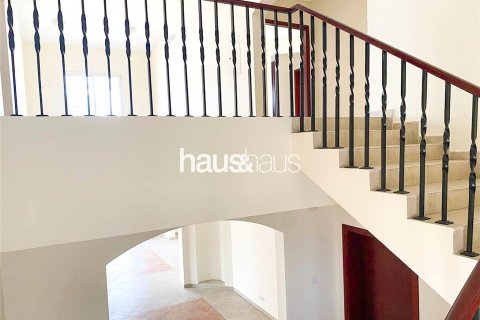 Villa para arrendamento em Dubai Investment Park, Dubai, EAU 5 quartos, 548 m2 № 626593 - foto 11
