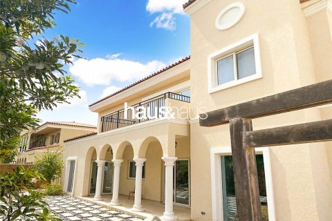 Villa para arrendamento em Dubai Investment Park, Dubai, EAU 5 quartos, 548 m2 № 626593 - foto 1
