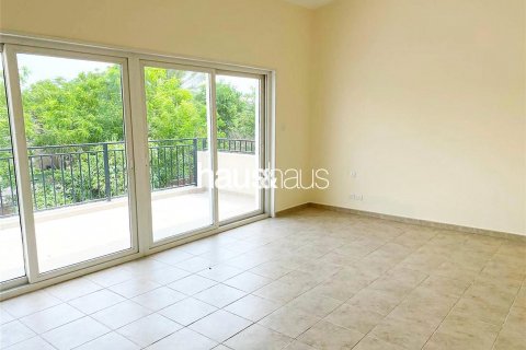 Villa para arrendamento em Dubai Investment Park, Dubai, EAU 5 quartos, 548 m2 № 626593 - foto 13