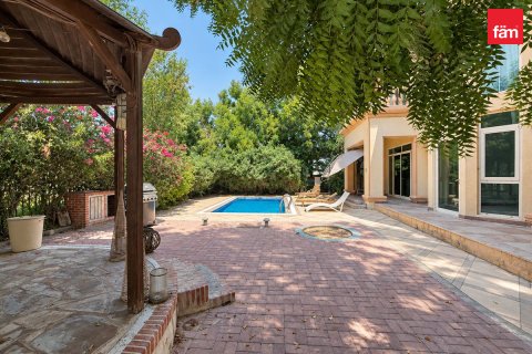 Villa en alquiler en Jumeirah Islands, Dubai, EAU 4 dormitorios, 934.9 m2 № 766284 - foto 24