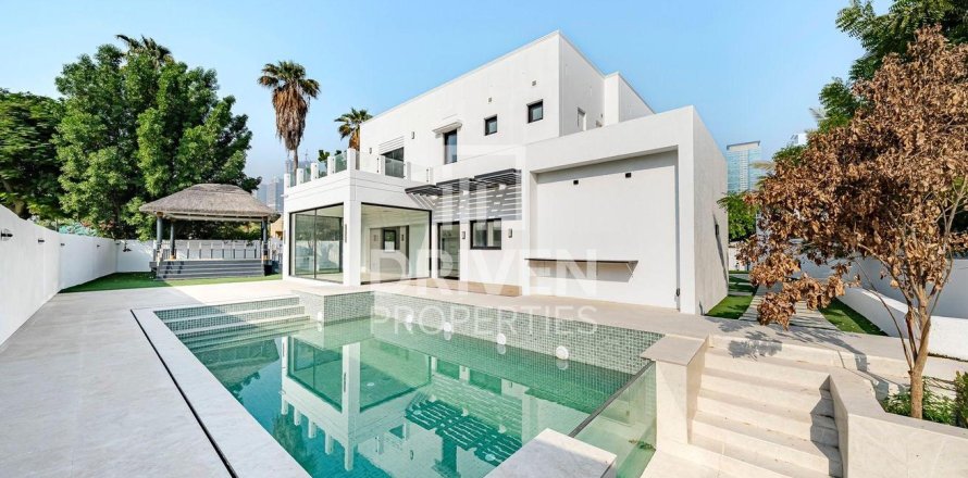 Huvila Meadows, Dubai, Arabiemiraatit 4 makuuhuonetta, 751 m2 № 683574