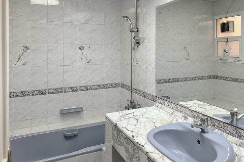 Villa zur Miete in Al Rashidiya, Dubai, VAE 3 Schlafzimmer, 275.27 m2 Nr. 768785 - Foto 9