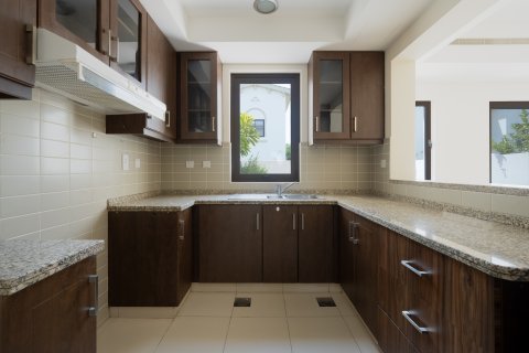 Villa til leje i Reem, Dubai, UAE 3 soveværelser, 216 kvm № 768783 - foto 12