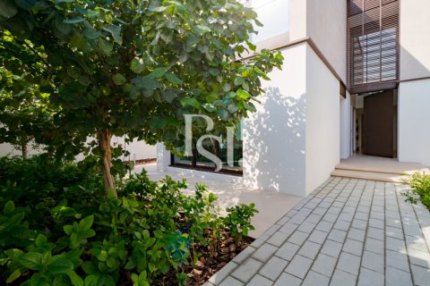 Villa on the Saadiyat Island, Abu Dhabi, UAE 5 bedrooms, 545 sq.m. № 716350 - photo 10