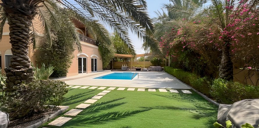 Villa i The Villa, Dubai, UAE 5 soveværelser, 534.43 kvm № 750528
