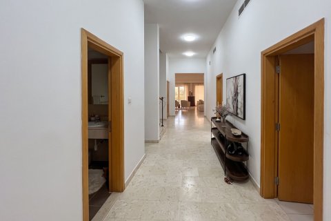 Villa til leje i The Villa, Dubai, UAE 5 soveværelser, 534.43 kvm № 750528 - foto 11