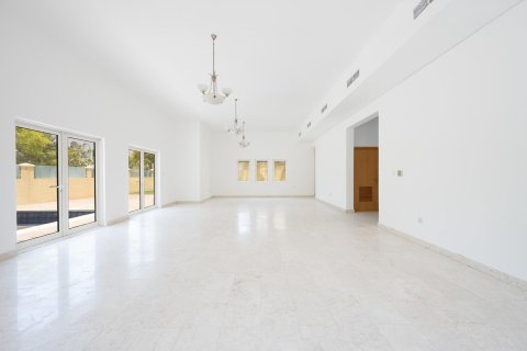 Üürile anda villa asukohaga The Villa, Dubai, AÜE: 5 magamistoaga, 534.43 m² Nr 750528 - pilt 12