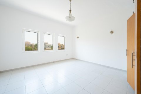 Üürile anda villa asukohaga The Villa, Dubai, AÜE: 5 magamistoaga, 534.43 m² Nr 750528 - pilt 9