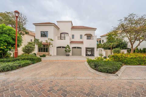 Villa i Jumeirah Golf Estates, Dubai, UAE 5 sovrum, 795.16 kvm Nr. 750530