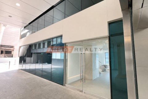 Myymälä Business Bay, Dubai, Arabiemiraatit 197.05 m2 № 761142