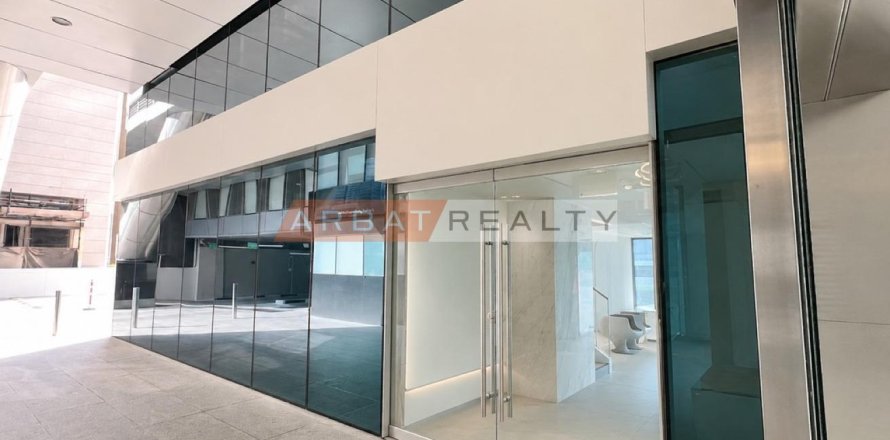 Myymälä Business Bay, Dubai, Arabiemiraatit 197.05 m2 № 761142