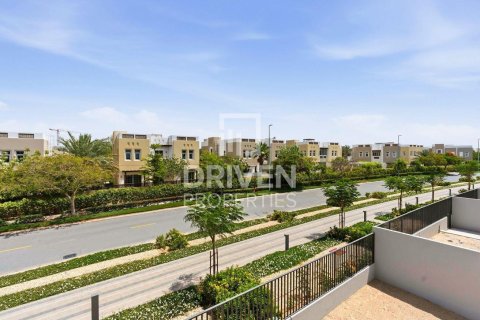 Rijtjeshuis te huur in Mudon, Dubai, VAE 4 slaapkamers, 259.48 vr.m., nr 746822 - foto 2