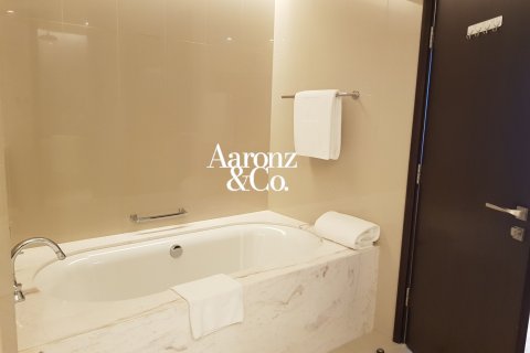 Apartamento para arrendamento em Downtown Dubai (Downtown Burj Dubai), Dubai, EAU 2 quartos, 149 m2 № 688175 - foto 12