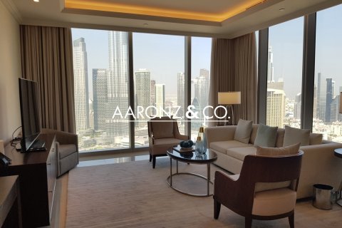 Appartement te huur in Downtown Dubai (Downtown Burj Dubai), Dubai, VAE 2 slaapkamers, 149 vr.m., nr 688175 - foto 3