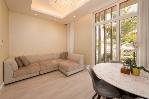 Villa itt: Dubai, EAE, 6 hálószoba, 354.7 m², azonosító: 748642 - fénykép 6