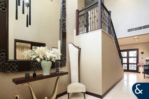 Vila di Palm Jumeirah, Dubai, UAE 4 bilik tidur, 465 meter persegi № 668421 - foto 2