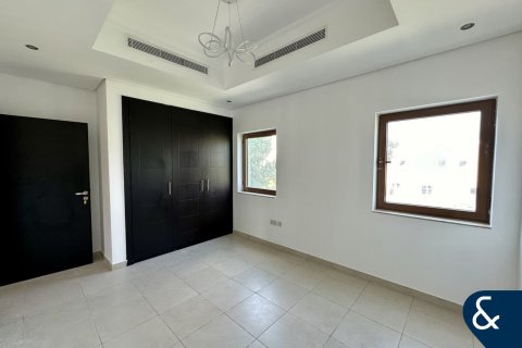 Villa in Al Furjan, Dubai, UAE 3 bedrooms, 600 sq.m. № 668419 - photo 13