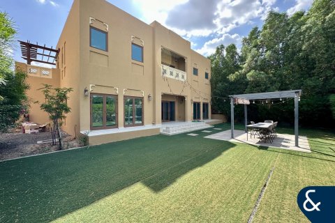 Villa in Al Furjan, Dubai, UAE 3 bedrooms, 600 sq.m. № 668419 - photo 2