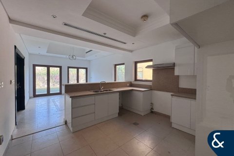 Villa para arrendamento em Al Furjan, Dubai, EAU 3 quartos, 600 m2 № 668419 - foto 16