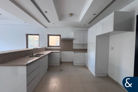 Villa para arrendamento em Al Furjan, Dubai, EAU 3 quartos, 600 m2 № 668419 - foto 15