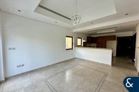 Villa in Al Furjan, Dubai, UAE 3 bedrooms, 600 sq.m. № 668419 - photo 5