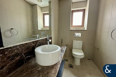 Villa in Al Furjan, Dubai, UAE 3 bedrooms, 600 sq.m. № 668419 - photo 7